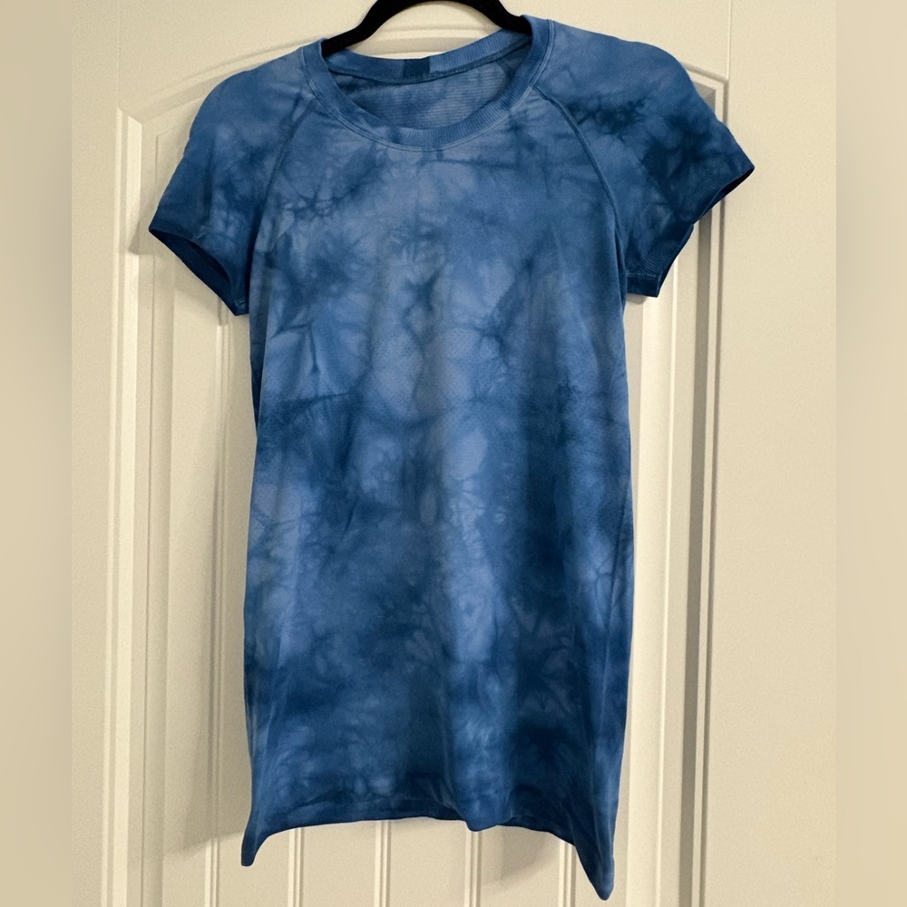 Lululemon Swiftly Tech Short Sleeve Blue Tie-dye